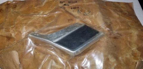 Right quarter moulding