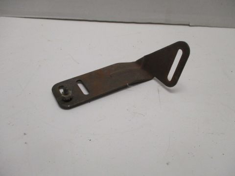 Bracket to dash for underdash heater box