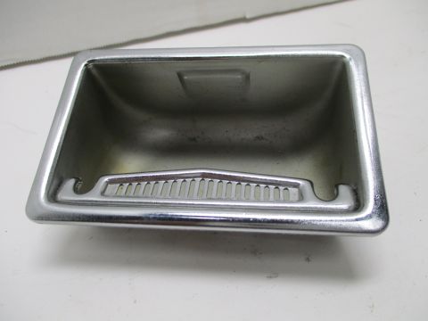 Ashtray receiver for dash ashtray