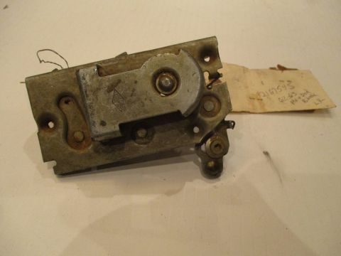 Door latch assembly