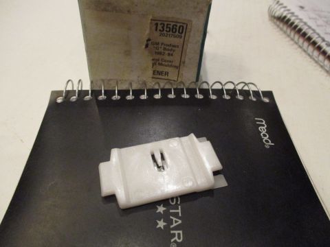 Exterior moulding clip