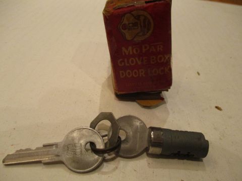 Glovebox lock cylinder and keys