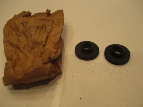 Steering housing frame outer insulator