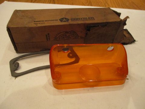 Left parking light lens and gasket