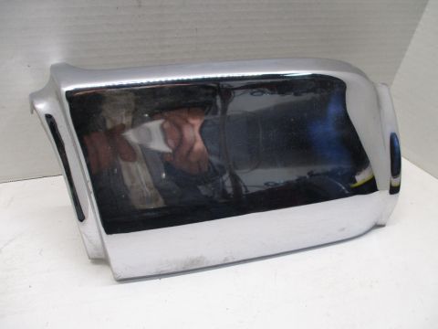 Left lower front fender moulding