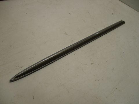 Left front fender moulding