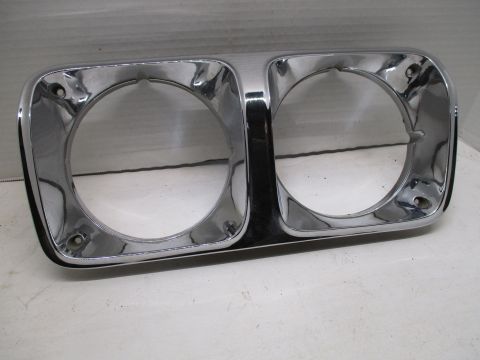 Left headlight bezel