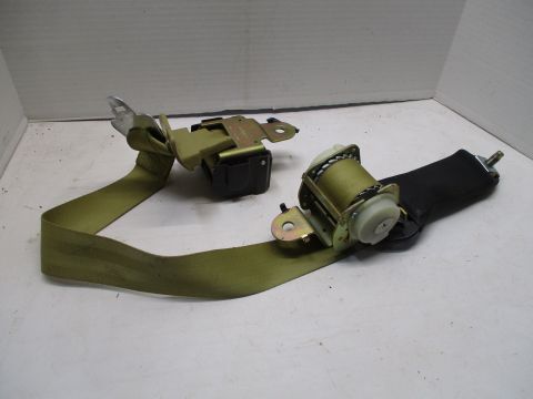 Right seat belt/shoulder belt assembly