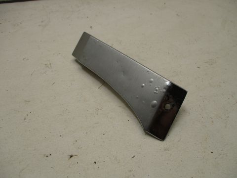 Left dog leg moulding