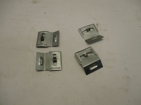 A-pillar interior trim retainers