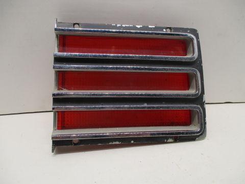 Left inner taillight lens and bezel