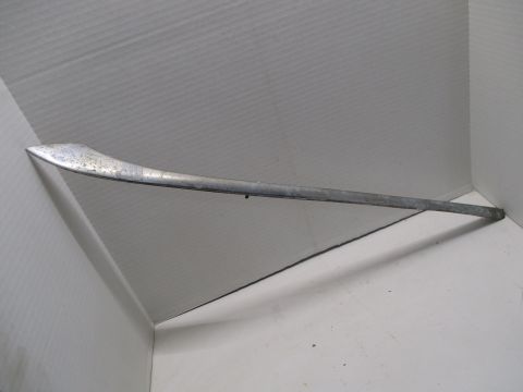 Left fender forward moulding