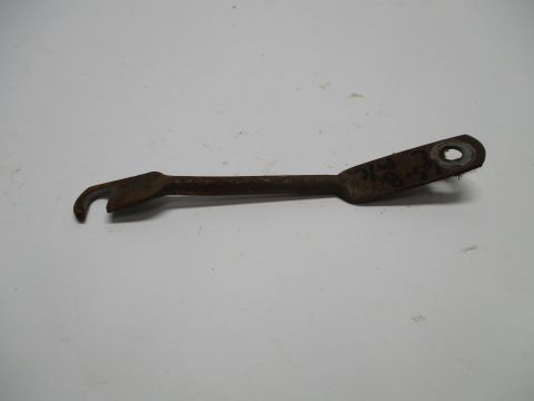 Support bracket for heater box