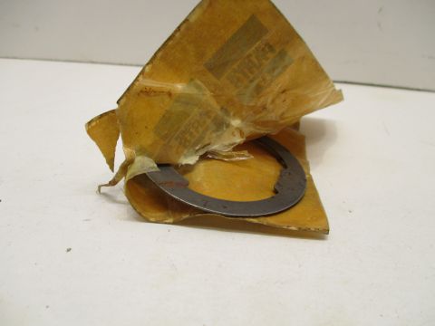 Rear differential shim