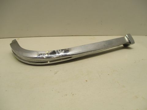 Left fender peak moulding