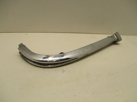 Left fender peak moulding