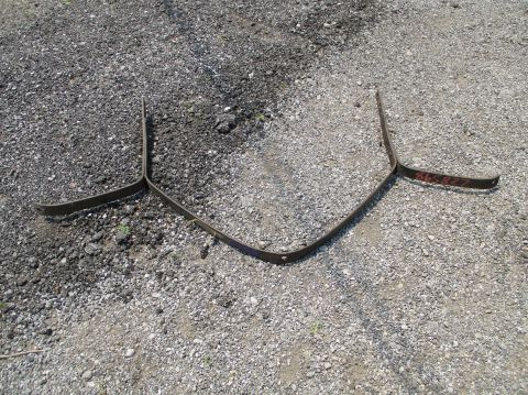 Front bumper bracket