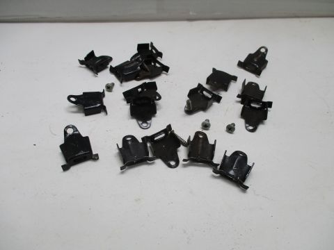 Set of interior backglass trim retainers