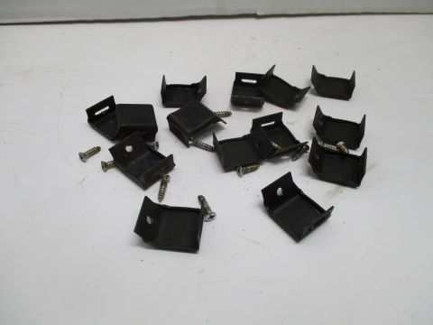 Retainers for interior backglass moulding