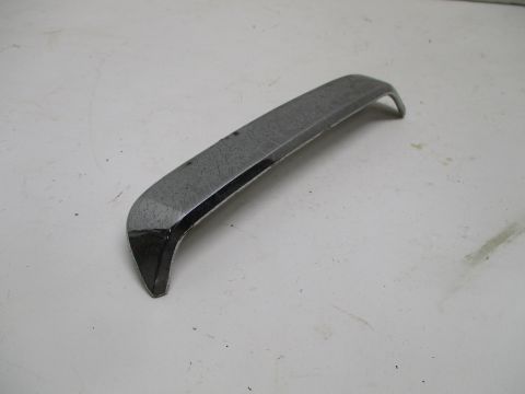 Trunklid lift handle