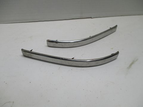 Pair of quarter trim panel mouldings
