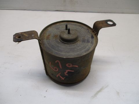 Vacuum trunk release reserve tank