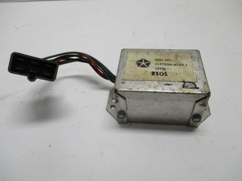 Stereo radio speaker crossover box