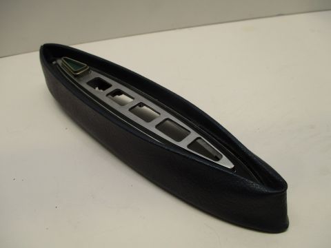 Transmission pushbutton bezel