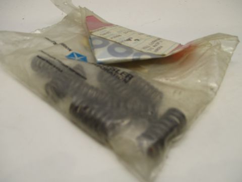 Package of 8 springs