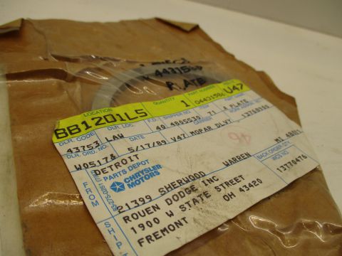 Transmission clutch plate