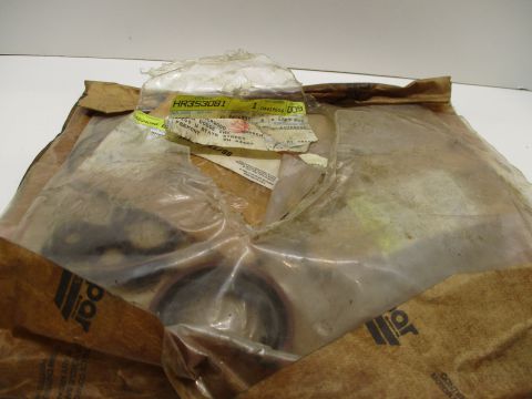 Transmission gasket package