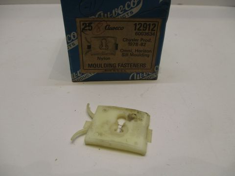 Rocker moulding clip