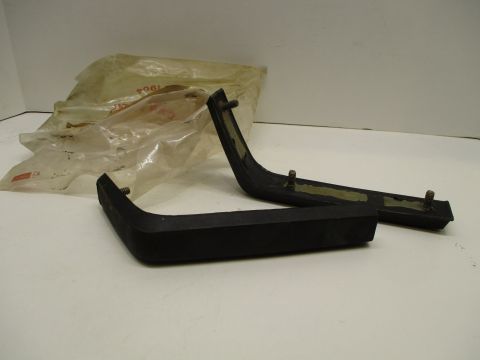 Pair of bumper guard cushions