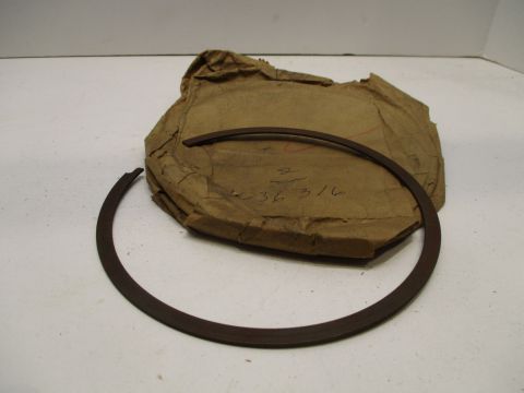 Transmission clutch snap ring