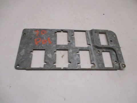 Dash switch reinforcement plate