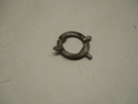 Remote mirror inner retainer