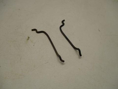 Pair of door lock cylinder to latch links