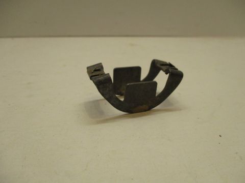 Antenna saddle