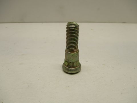 Lug stud