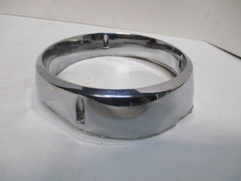 Left headlight bezel