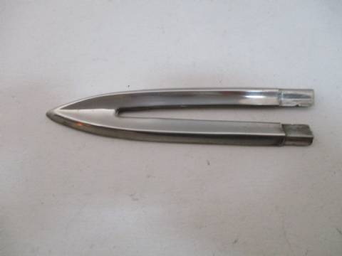 Left front fender moulding end