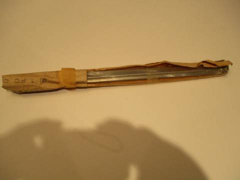 Left grille opening moulding