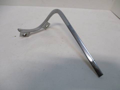 Left front eyebrow moulding