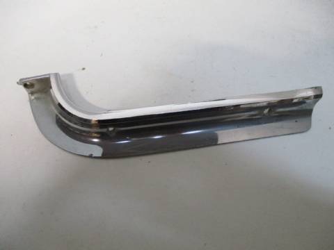 left front bumper outline moulding