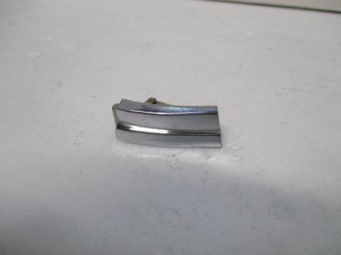 Right bumper outline extension moulding