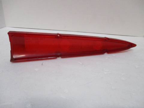 Right taillight lens with diffuser