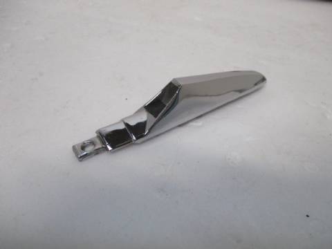 Right turn signal indicator bezel