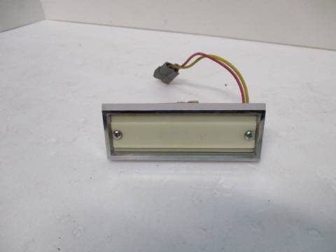 Door courtesy lamp assembly