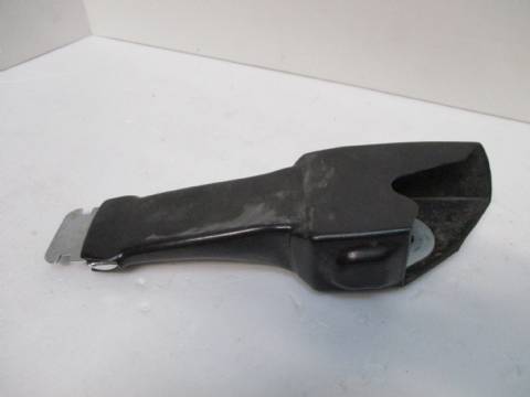 Right front seat belt retractor assembly