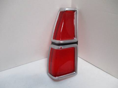 Left taillight lens